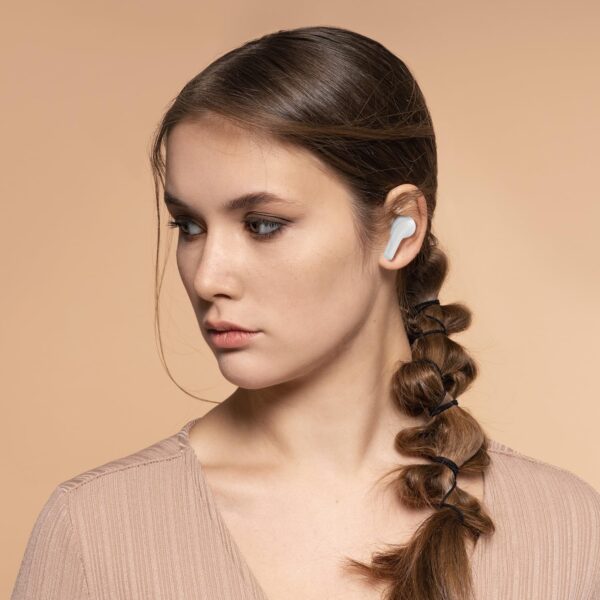 amazon basics TWS in-Ear Earbuds (P50) with Fast Charging up to 50 Hours of Playtime | Dual 10mm Driver | IPX4 Water-Resistance | Bluetooth 5.3 | Quad Mic with ENC | Touch Control (White) - Image 8