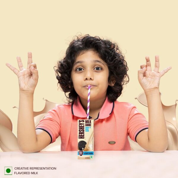 HERSHEY'S Cookies N Cream Flavored Milkshake | Enriched with Calcium | 180Ml - Pack of 6 - Cookies N Cream Flavor - Image 3