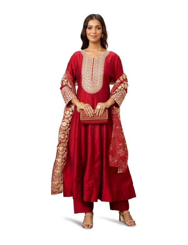 Amazon Brand - Myx Women's Solid Straight Embroidered Kurta Pant Set with Organza Dupatta - Image 2