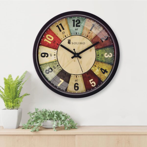 Amazon Brand - Solimo 12-Inch Plastic & Glass Analog Wall Clock - Classic Roulette (Silent Movement, Black Frame) - Image 7