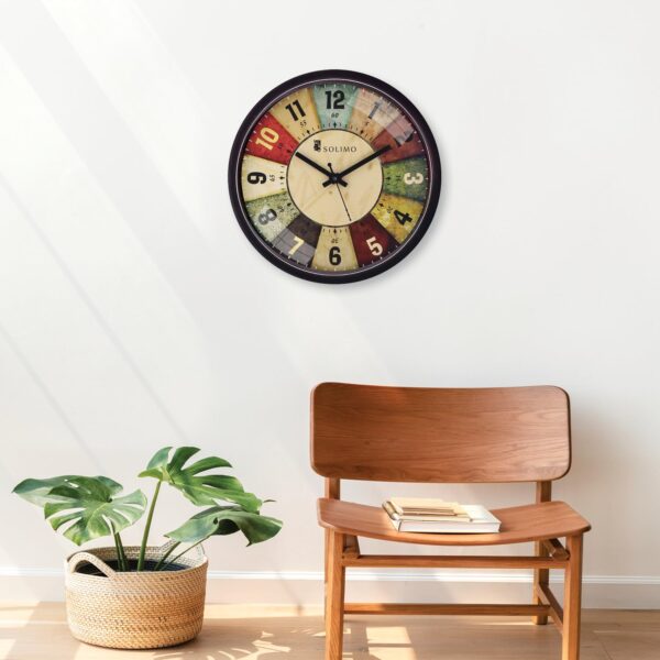 Amazon Brand - Solimo 12-Inch Plastic & Glass Analog Wall Clock - Classic Roulette (Silent Movement, Black Frame) - Image 6