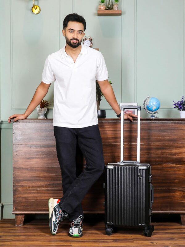 THE CLOWNFISH Stark Series Luggage Polycarbonate Hard Case Suitcase Eight Wheel Trolley Bag With Double Tsa Locks- Sooty Black (Small Size,57 Cm-22 Inch,8 Spinner) - Image 10